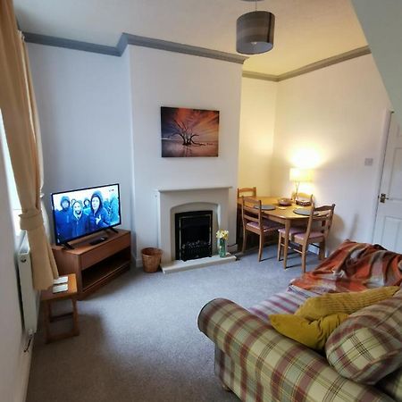 Parkside House 3 Bedroom 2 Bathroom. Parking. 巴罗弗内斯 外观 照片
