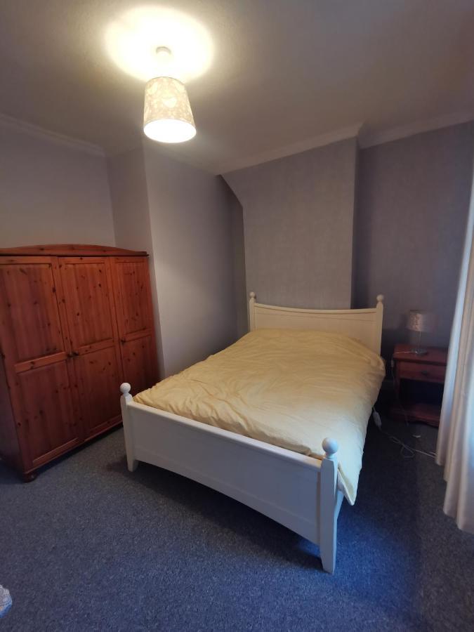 Parkside House 3 Bedroom 2 Bathroom. Parking. 巴罗弗内斯 外观 照片