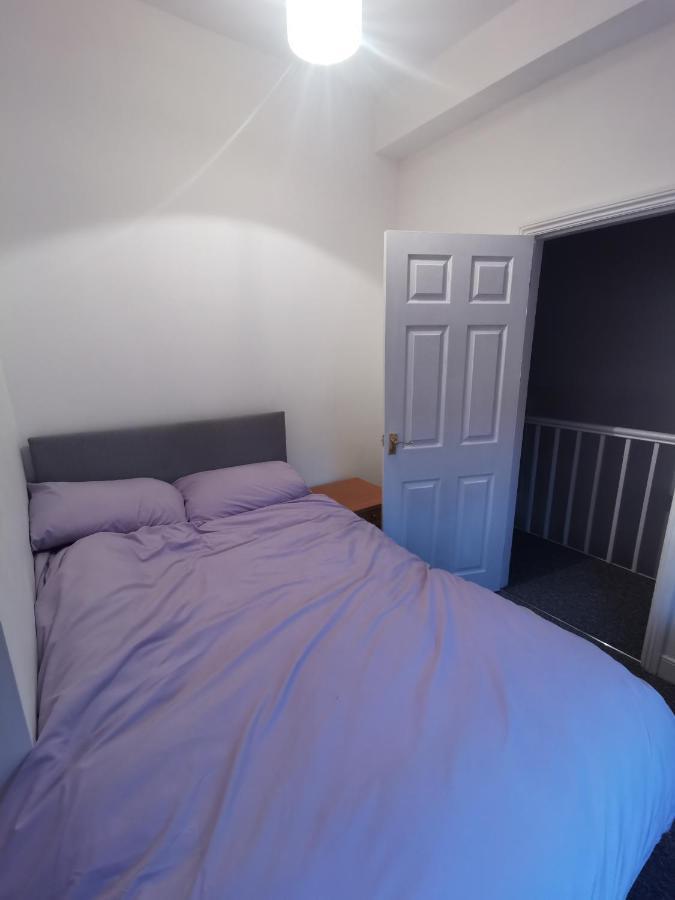 Parkside House 3 Bedroom 2 Bathroom. Parking. 巴罗弗内斯 外观 照片